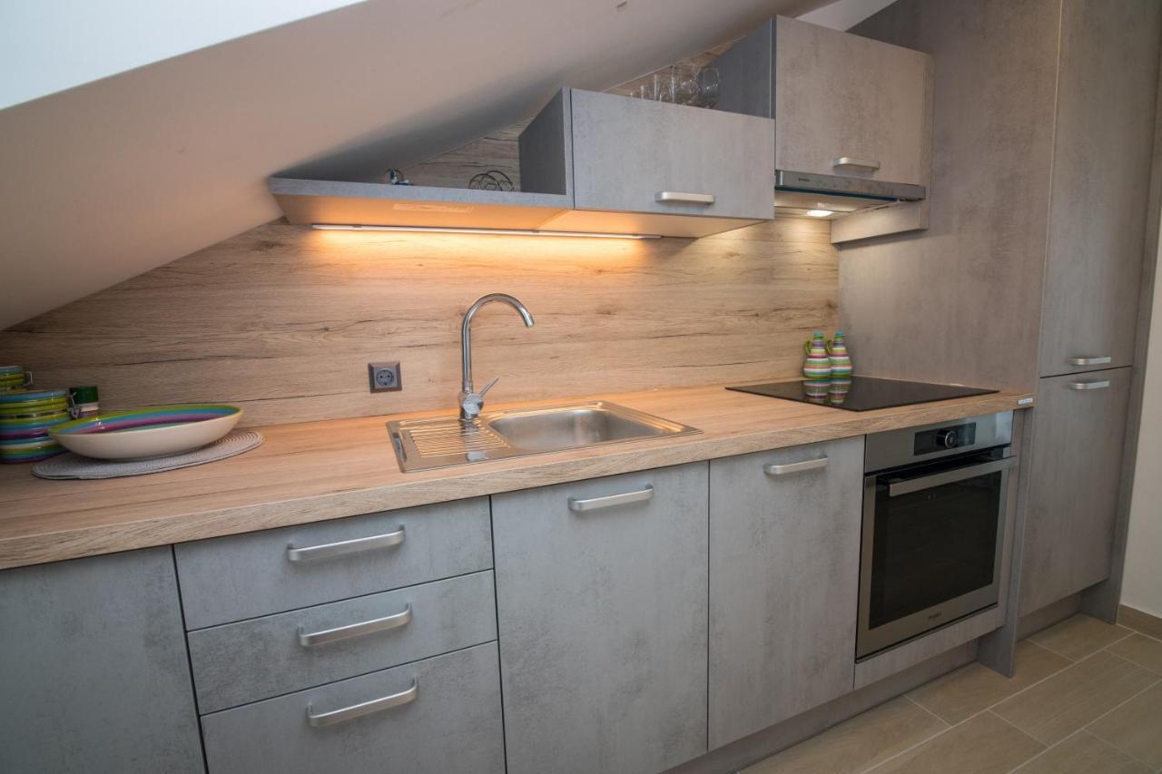 קוסטרנה Apartment Skylight מראה חיצוני תמונה