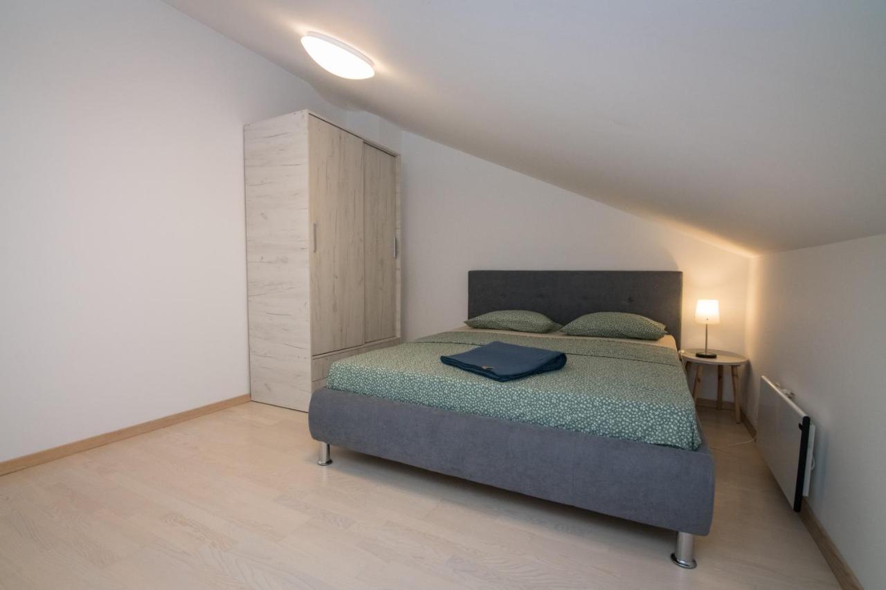 קוסטרנה Apartment Skylight מראה חיצוני תמונה
