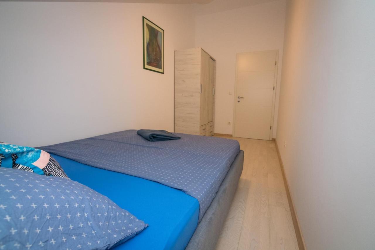 קוסטרנה Apartment Skylight מראה חיצוני תמונה
